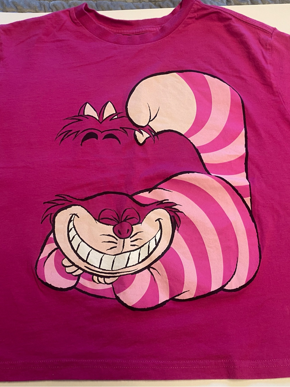 L Disney Alice in Wonderland Cheshire Grinning Cat T-Shirt pink/Fushia Large